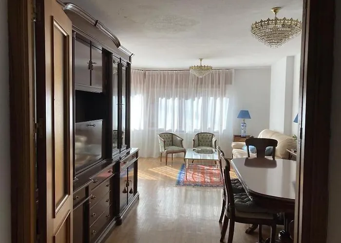 Lolas House